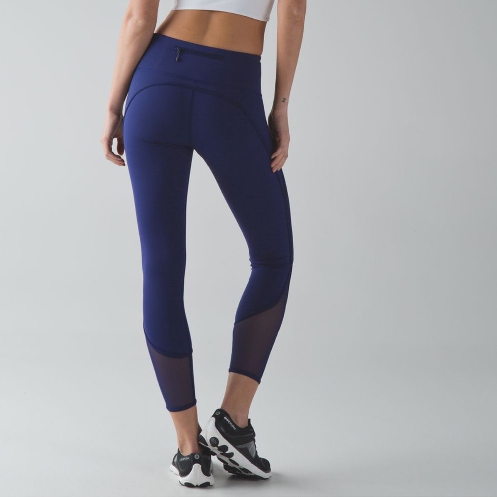 Lululemon Best the Heat Tight in Hero Blue